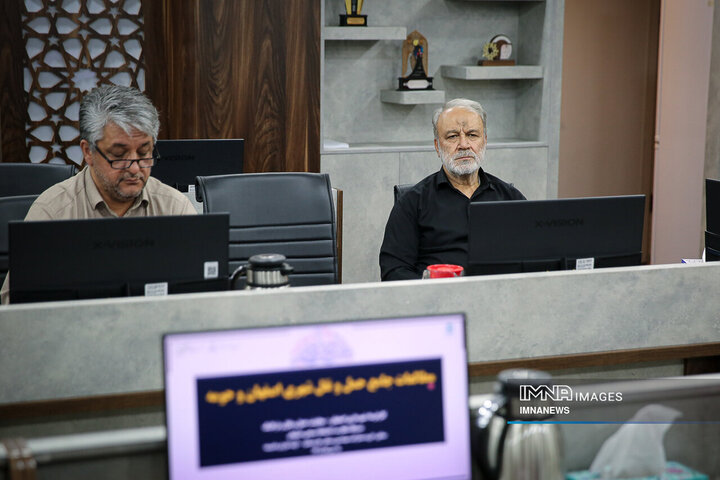 جلسه کمیسیون هوشمندسازی و حمل‌و‌نقل شهری شورای شهر اصفهان