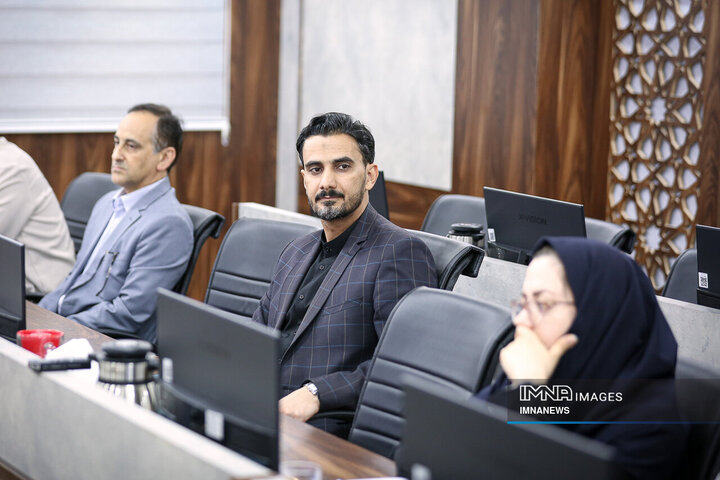 جلسه کمیسیون هوشمندسازی و حمل‌و‌نقل شهری شورای شهر اصفهان