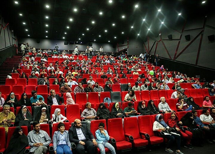 «تهران کنارت» پرفروش‌ترین فیلم خرداد سینماهای چهارمحال‌وبختیاری