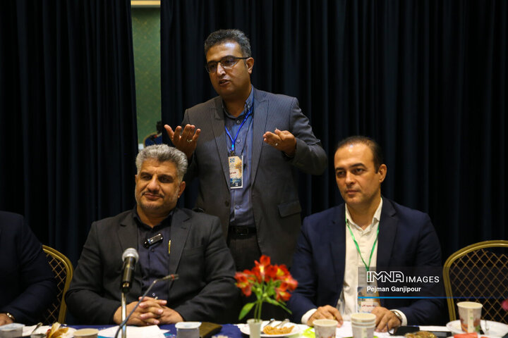 نشست بررسی سامانه های مدیریت پسماند کشور