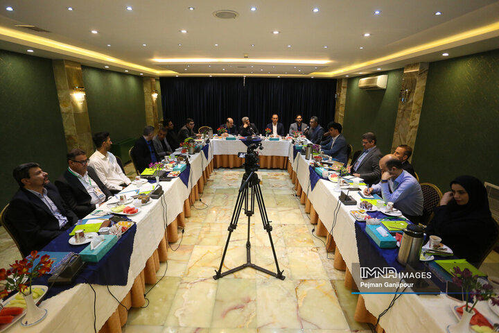 نشست بررسی سامانه های مدیریت پسماند کشور