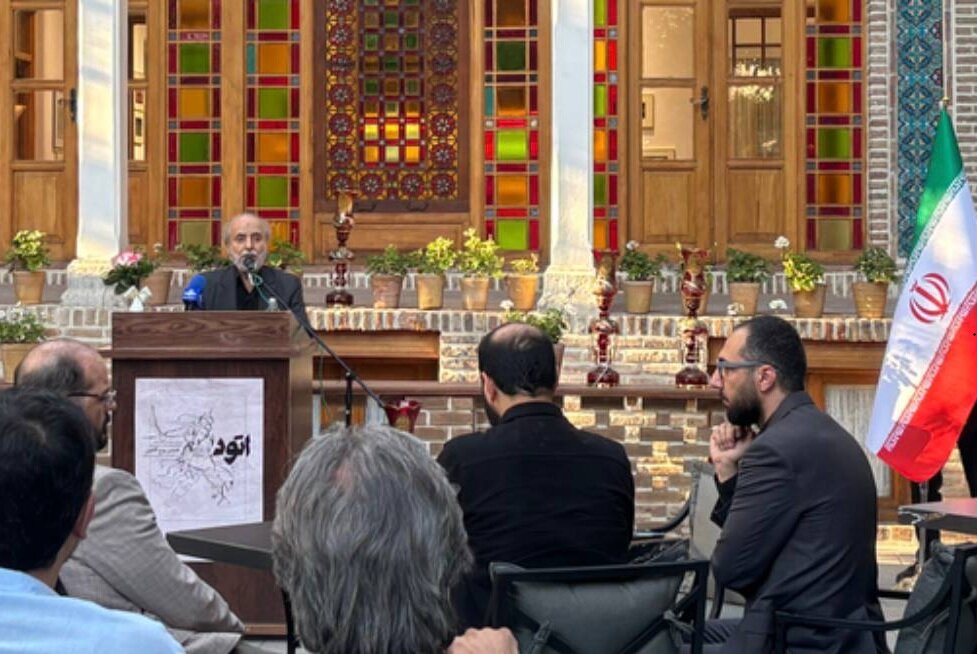 گشایش نمایشگاه «اتود»؛ روایتی از ۲۰ سال طراحی حسن روحالامین در باغموزه هنر ایرانی
