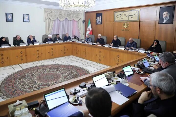 پزشکیان: مراسم تشییع رهبر شهید انقلاب باید نماد وحدت و انسجام ملی باشد