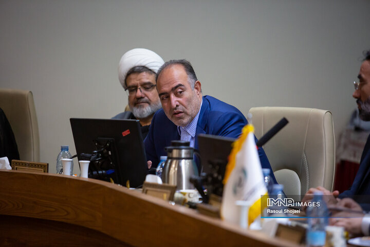 آیین تفاهم نامه همکاری استانداری اصفهان و کمیسیون ملی ایسسکو