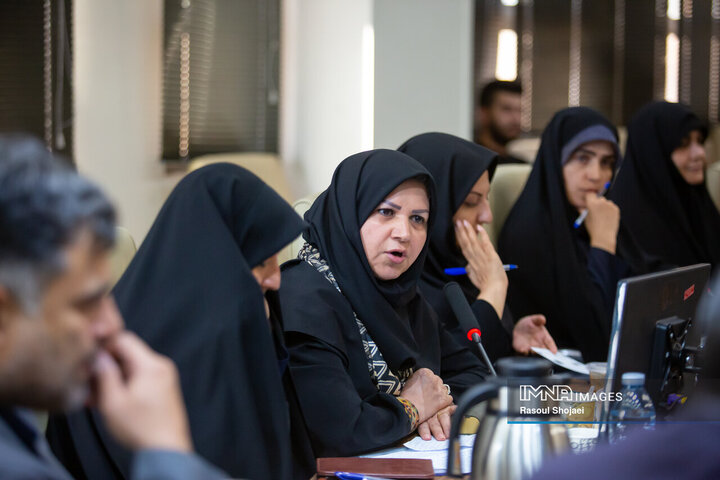 آیین تفاهم نامه همکاری استانداری اصفهان و کمیسیون ملی ایسسکو