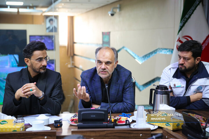 جلسه قرارگاه حمل‌و‌نقل ستاد خدمت به زائرین مراسم تشییع رهبر شهید در اصفهان