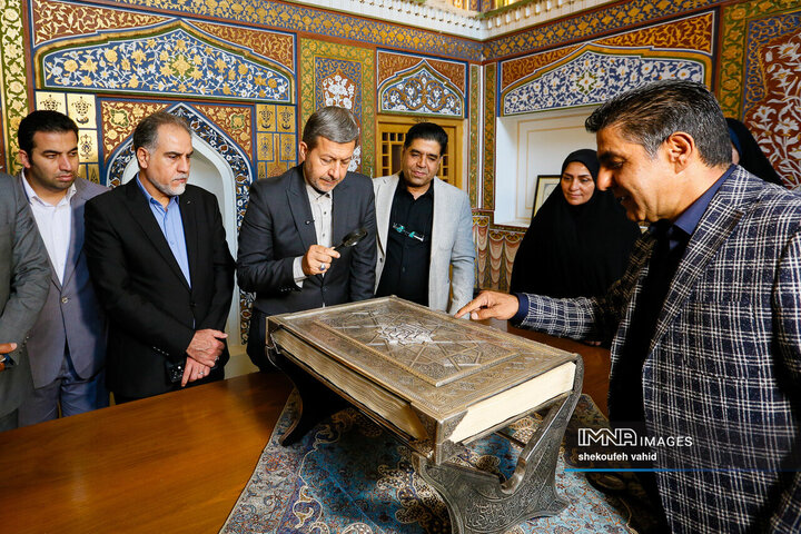رونمایی از قرآن خطی