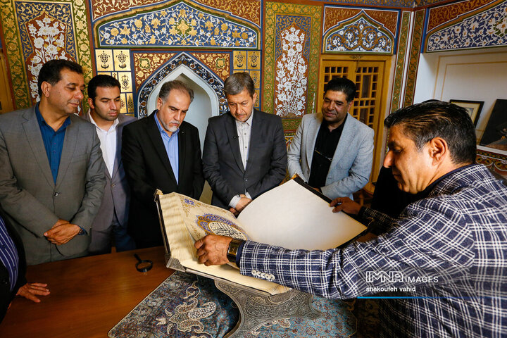 رونمایی از قرآن خطی
