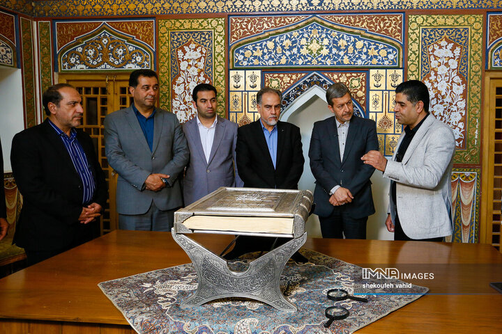 رونمایی از قرآن خطی