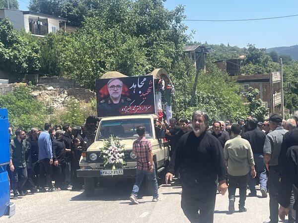 پیکر پاک شهید محمد اکبرزاده در مرکز مازندران تشییع شد