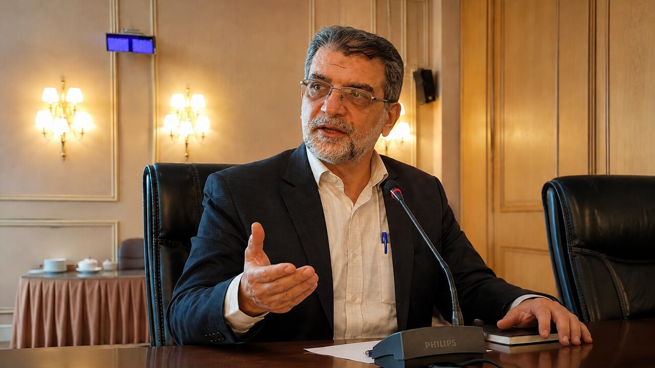 امام شهید اقتصاد را بر پایه تولید و عدالت بنا کرد