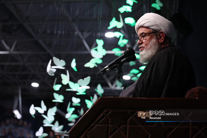 مراسم وداع با پیکر قائد شهید انقلاب اسلامی در جوار حسینیه امام خمینی(ره)