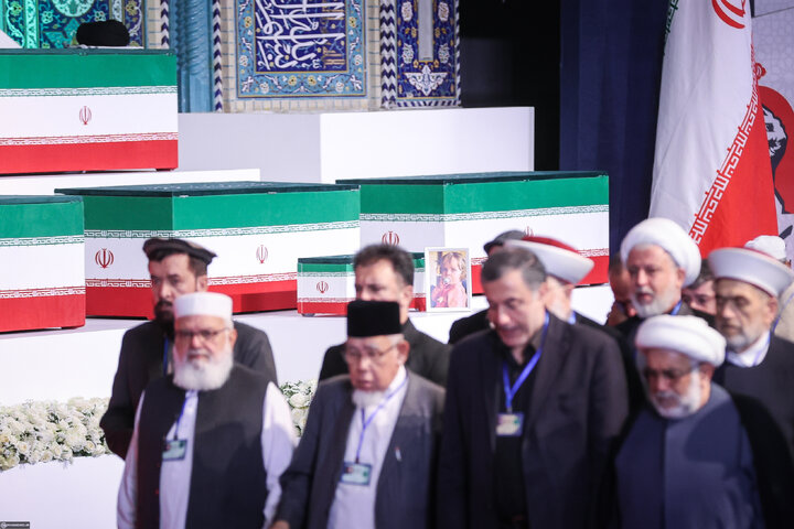 مراسم ادای احترام مقامات و شخصیت‌های کشورهای خارجی به پیکر مطهر رهبر شهید انقلاب