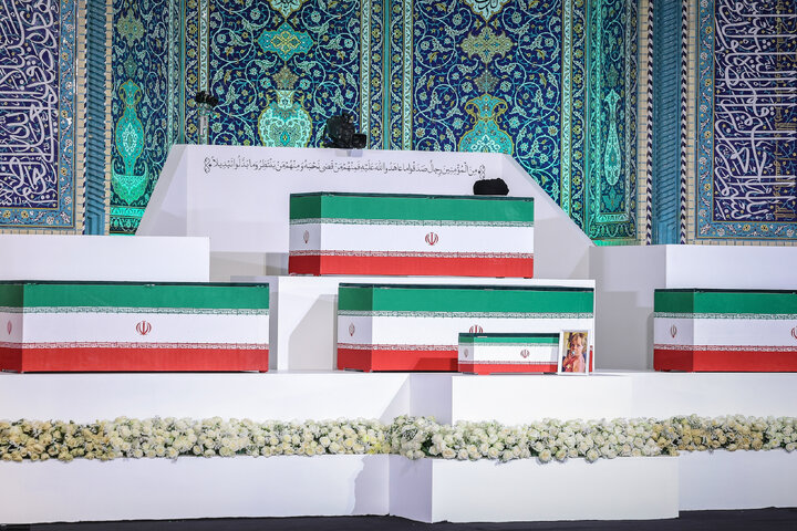 مراسم ادای احترام مقامات و شخصیت‌های کشورهای خارجی به پیکر مطهر رهبر شهید انقلاب