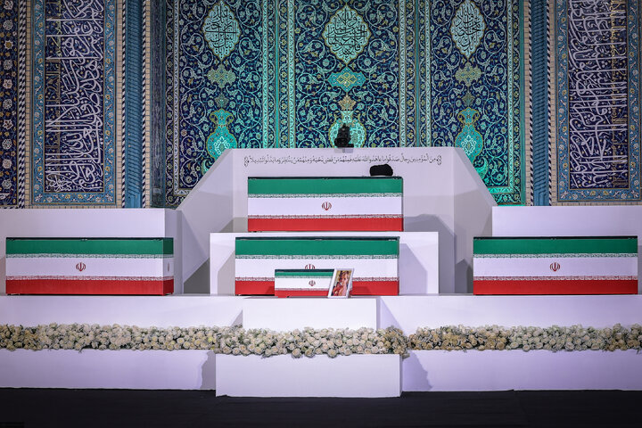 مراسم ادای احترام مقامات و شخصیت‌های کشورهای خارجی به پیکر مطهر رهبر شهید انقلاب