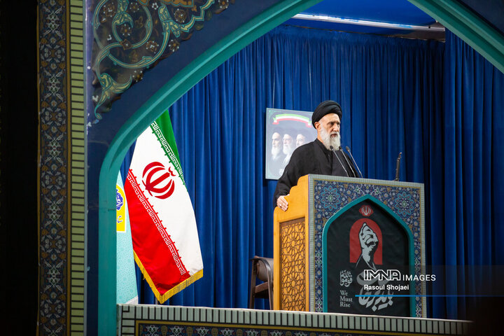 سردمداران کفر و جنایتکاران بدانند که ملت ایران هرگز آنها را رها نخواهد کرد