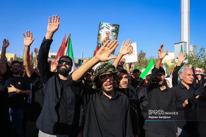 مراسم تشییع «مصباح الهدی باقری کنی»