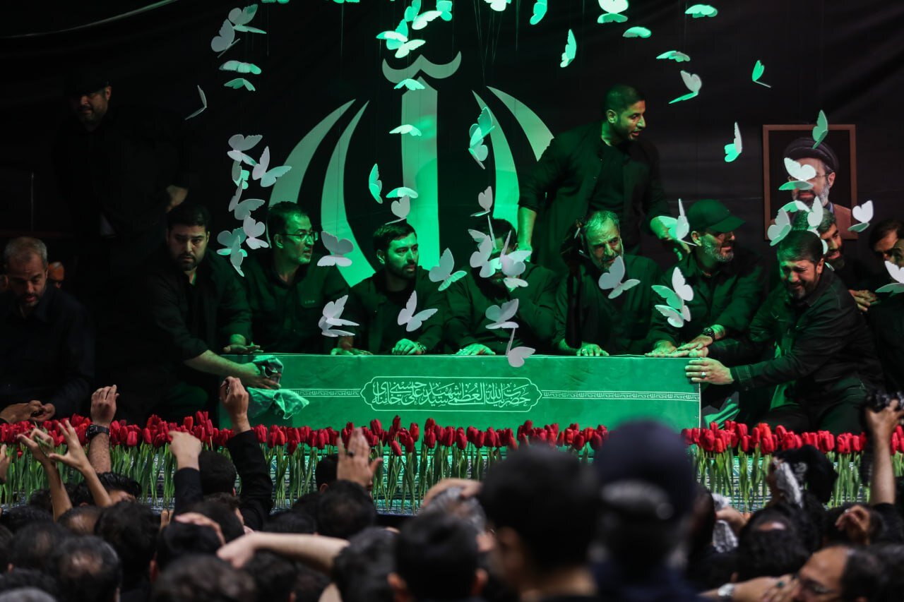اولین برنامه «بدرقه آقای شهید ایران» در جوار حسینیه امام خمینی