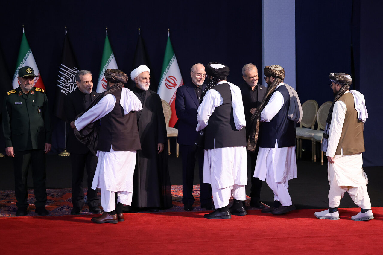 دیپلماسی خون