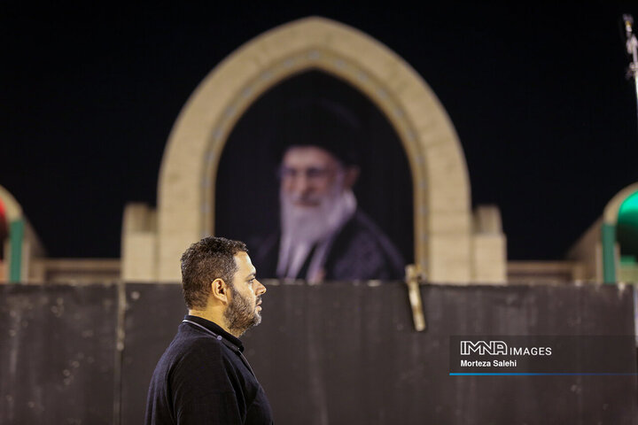 حال و هوای مصلای تهران ساعاتی قبل از آغاز وداع با رهبر شهید انقلاب