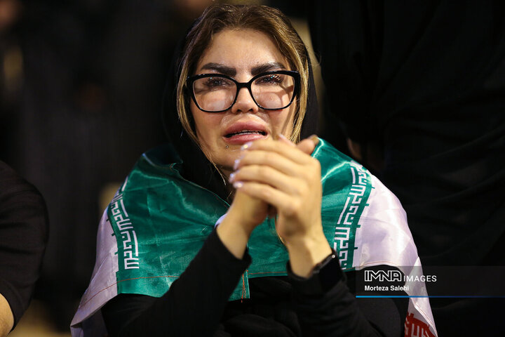 حال و هوای مصلای تهران ساعاتی قبل از آغاز وداع با رهبر شهید انقلاب