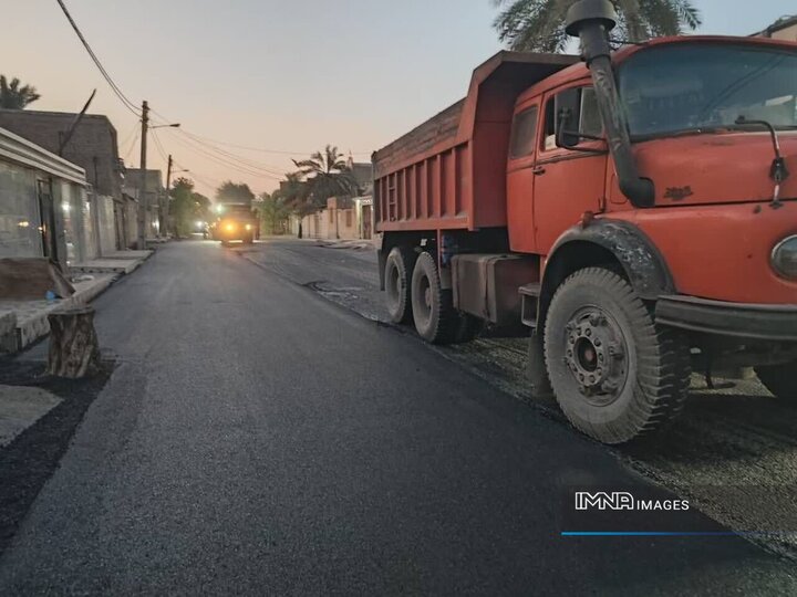 تداوم نهضت آسفالت در اهواز؛ بهسازی معابر شهری در ۱۵ روز گذشته