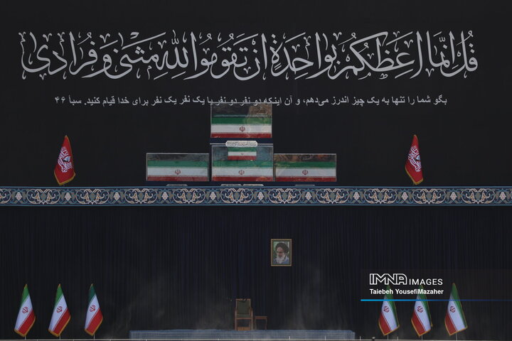 آیین وداع مردم با پیکر مطهر رهبر شهید انقلاب-2