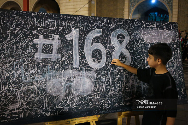 وداع شبانه با پیکر مطهر رهبر شهید انقلاب