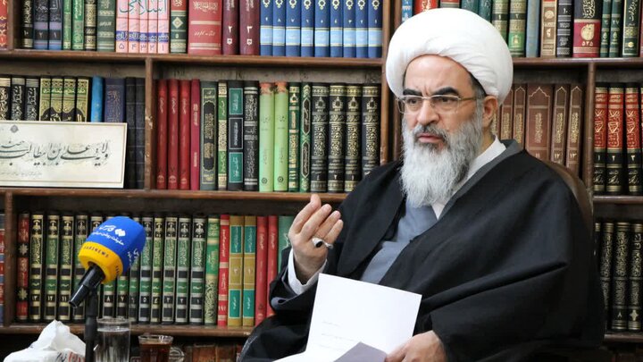 آیت‌الله فاضل لنکرانی: هیچ‌کس از تشییع امام شهید جا نماند