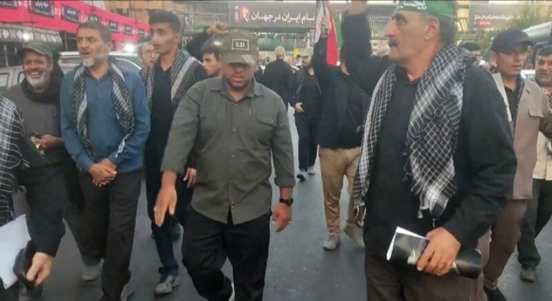 حضور قومیت‌های مختلف در مراسم وداع با پیکر شهید انقلاب