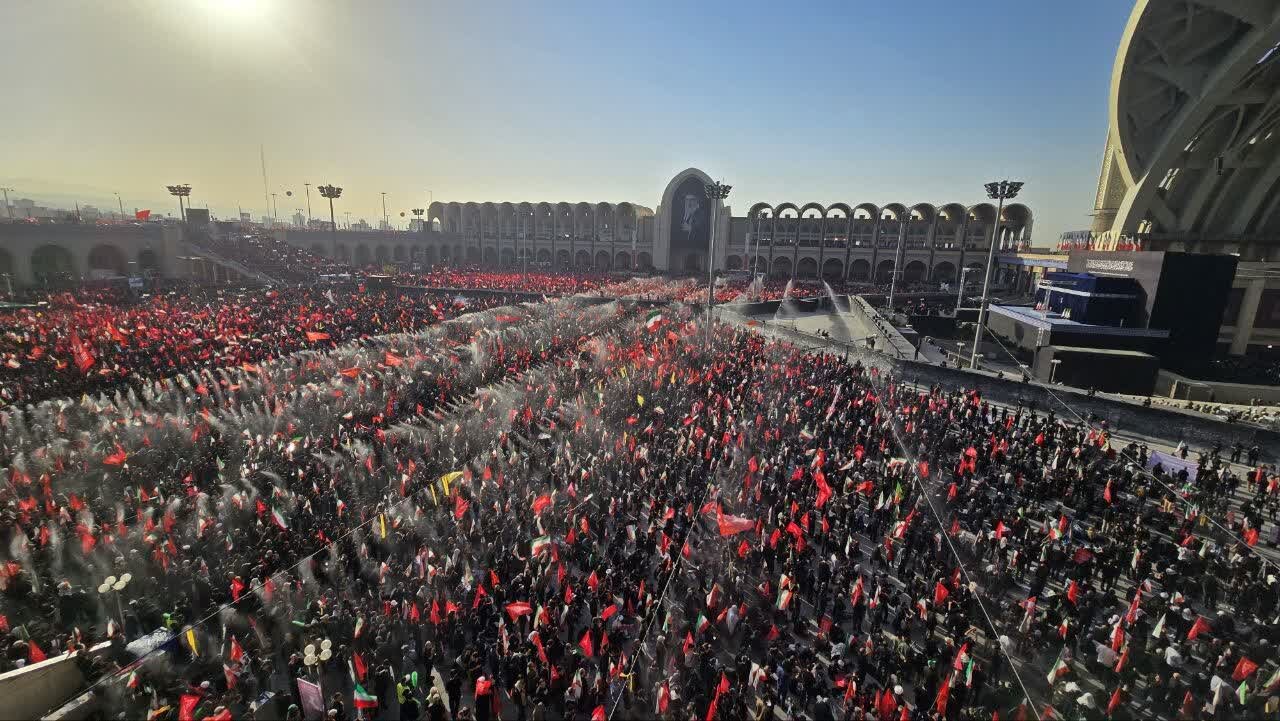 حال و هوای تهران در دومین روز وداع مردم با رهبر شهید