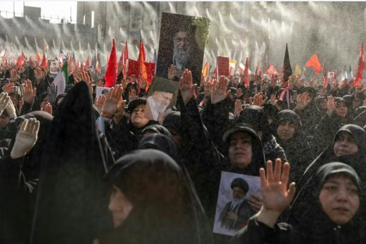جهان در حیرت شکوه تشییع پیکر آیتالله خامنهای؛ روایتی از عظمت بینظیر ملت ایران