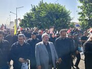 الیاس حضرتی: دنیا تماشاگر قدرشناسی ملت ایران از رهبر شهید است