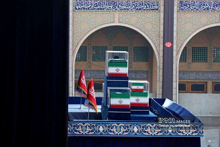 آخرین وداع مردم ایران با رهبر شهید در مصلی تهران