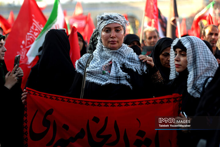 آخرین وداع مردم ایران با رهبر شهید در مصلی تهران