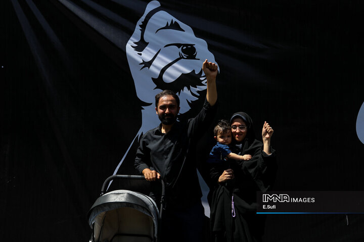 مراسم مردمی وداع با آقای شهید ایران
