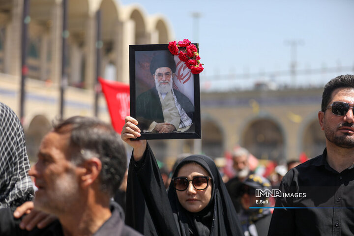 مراسم مردمی وداع با آقای شهید ایران