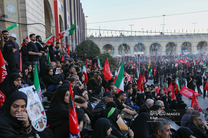 مراسم مردمی وداع با آقای شهید ایران