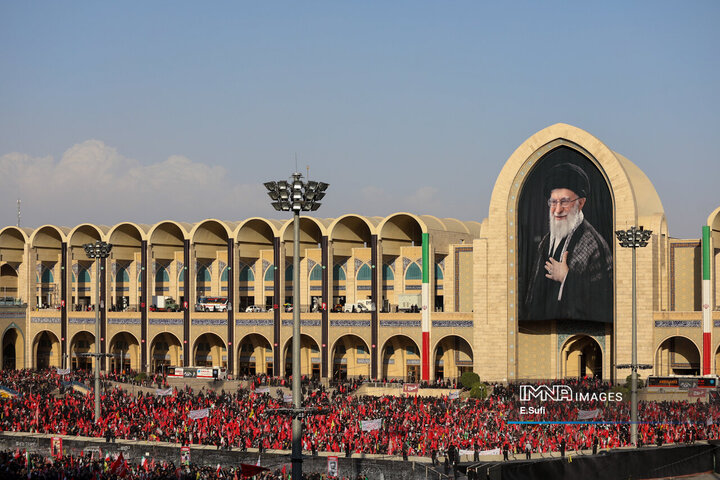 مراسم مردمی وداع با آقای شهید ایران