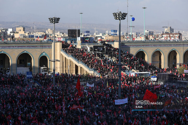مراسم مردمی وداع با آقای شهید ایران