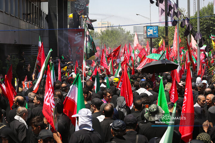 بدرقه حماسی رهبر شهید انقلاب در تهران