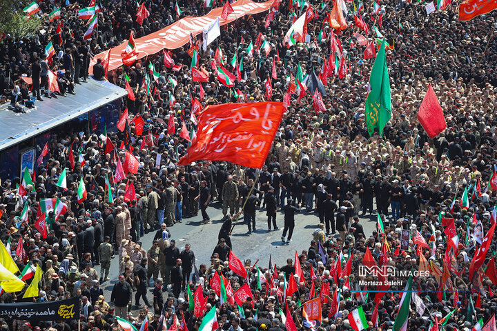 بدرقه حماسی رهبر شهید انقلاب در تهران