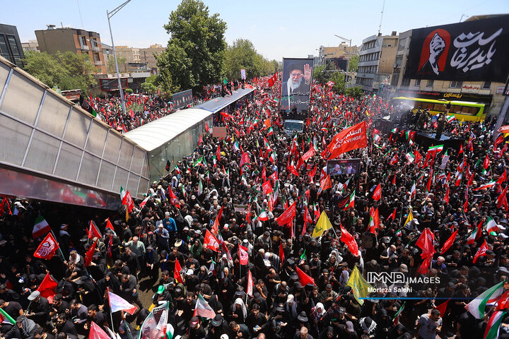 بدرقه حماسی رهبر شهید انقلاب در تهران