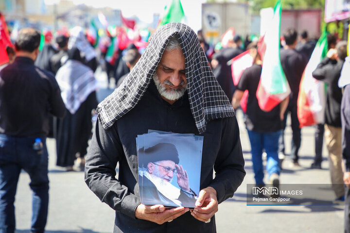بدرقه حماسی رهبر شهید انقلاب در تهران