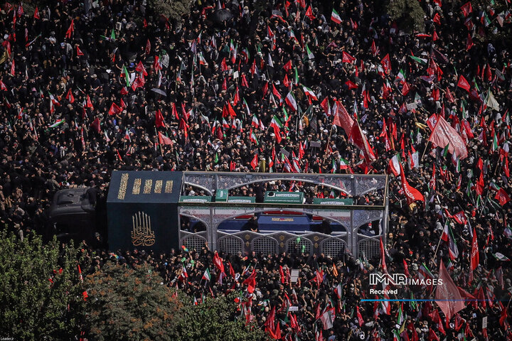 بدرقه حماسی رهبر شهید انقلاب در تهران