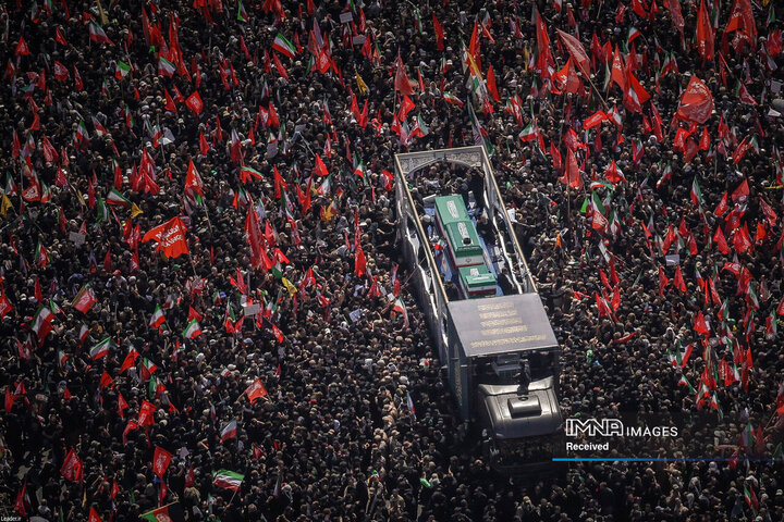 بدرقه حماسی رهبر شهید انقلاب در تهران
