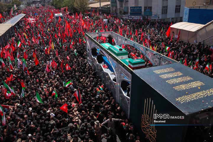 بدرقه حماسی رهبر شهید انقلاب در تهران