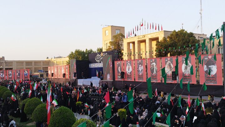 حضور پرشور اصفهانی‌ها در اجتماع بزرگ عزاداران رهبر شهید + فیلم