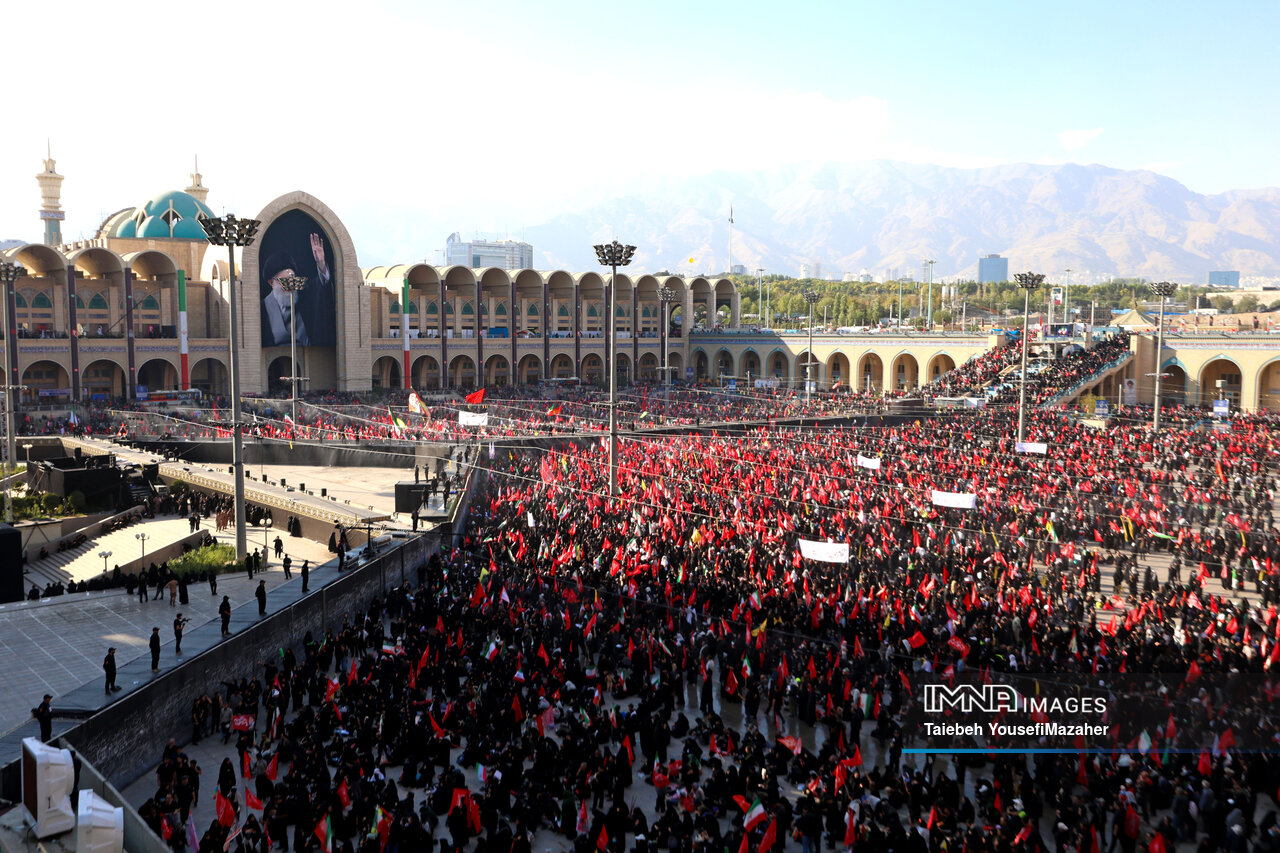 انعکاس جهانی اقتدار و انسجام ایران در مراسم تشییع رهبر شهید