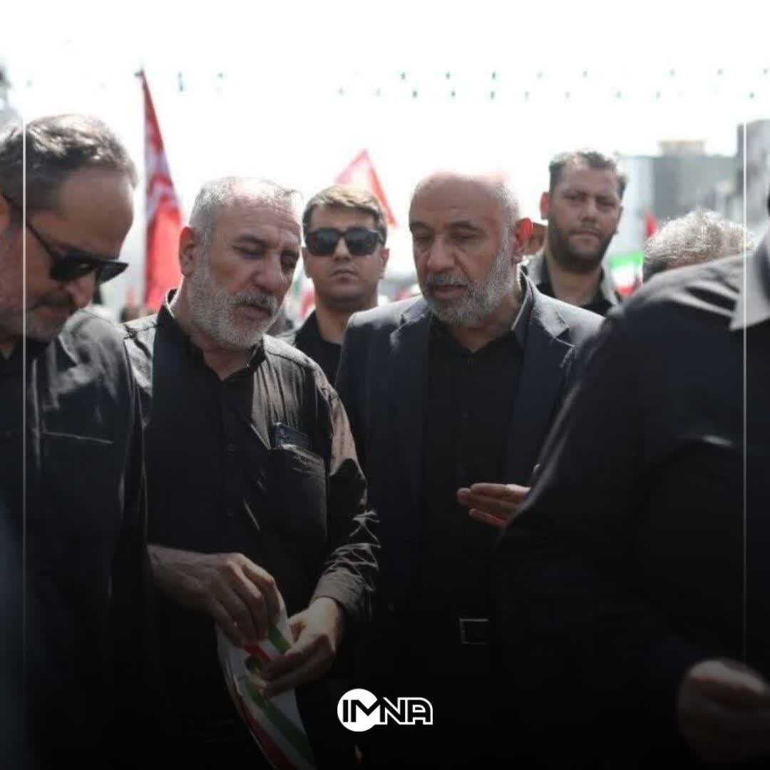 حضور احمد میدری، وزیر تعاون، کار و رفاه اجتماعی در مسیر تشییع پیکر رهبر شهید انقلاب